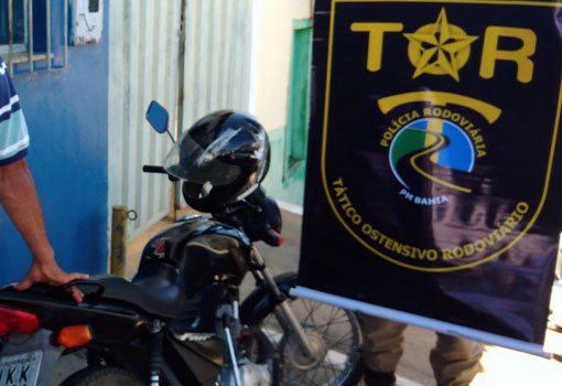 Polícia Rodoviária Estadual apreende motocicleta com restrição furto/roubo na BA-262