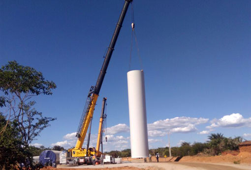 Brumado: primeira torre do parque Eólico Cristalândia começa a ser montada
