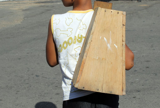 Brasil reduz desigualdade, mas ainda tem 2,5 milhões fora da escola