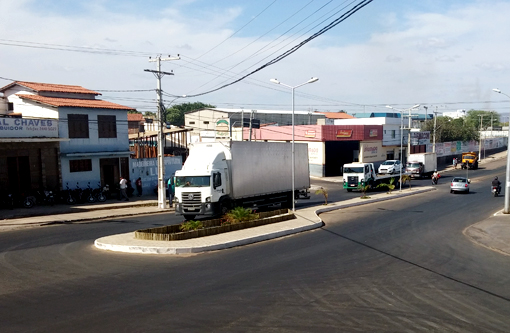 Dicas de trânsito ajudam na melhor convivência entre pedestres, motoristas e motociclsitas