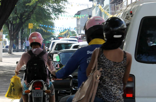 Brumado: Grande movimentação nas ruas na véspera de São João