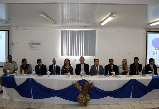 TRE-BA e prefeituras de Brumado, Aracatu e Malhada de Pedras assinam convênio para Cadastramento Biométrico