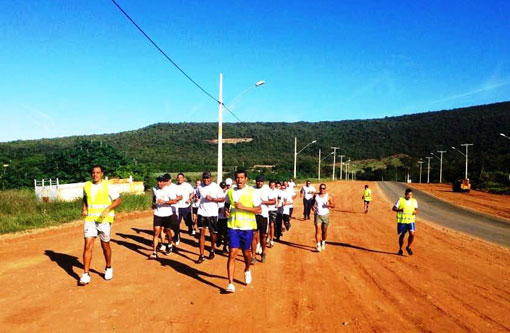 Integrantes da Guarda Municipal de Brumado participaram de um treinamento físico militar