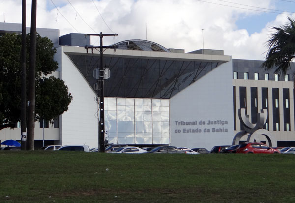 TJBA divulga edital de concurso com 50 vagas para juiz de direito