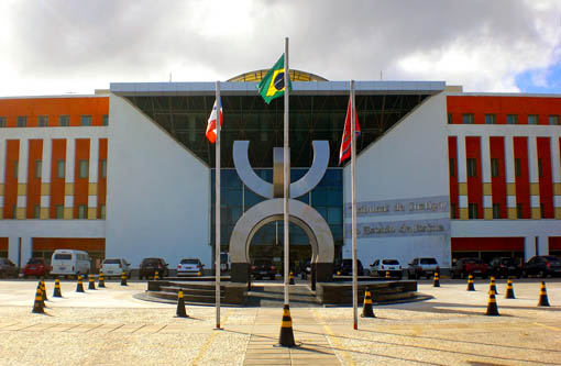 Tribunal de Justiça da Bahia lança concurso com salário de até R$ 5.117,24