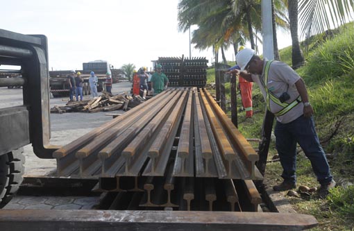 Fotos: Primeiros trilhos da Ferrovia Oeste-Leste chegam ao Porto de Ilhéus