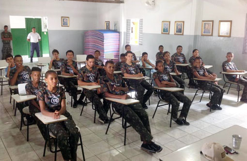 Brumado: Tiro de Guerra 06/024 retoma o Projeto Turma de Garra em parceria com a Secretaria Municipal de Educação