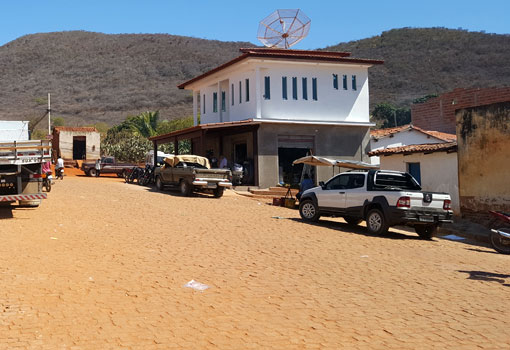 Brumado: vereadora Ilka Abreu indica limpeza e iluminação para a Praça do Mercado no distrito de Ubiraçaba