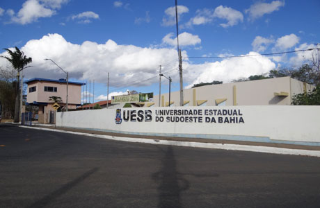 Primeiro dia do vestibular da UESB tem menor abstenção já registrada