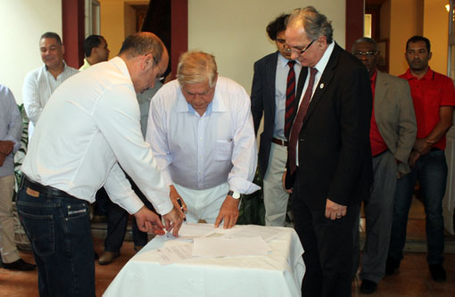 Assinado contrato de locação do prédio do Shopping Áppio com a Uneb