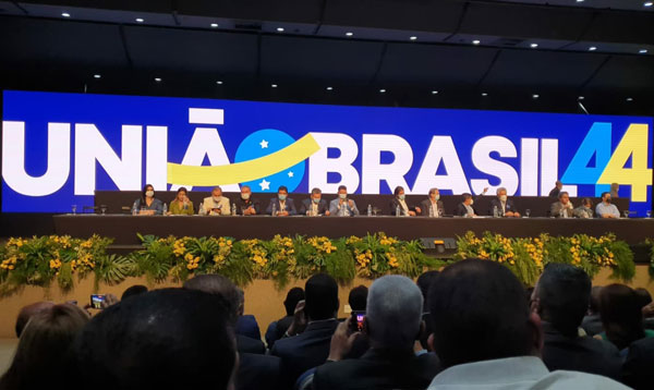 DEM e PSL se unem para formar partido União Brasil