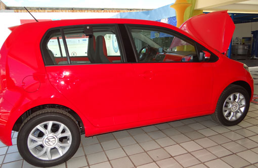 up! Comemora seu primeiro ano desde o lançamento, com vendas recorde em janeiro