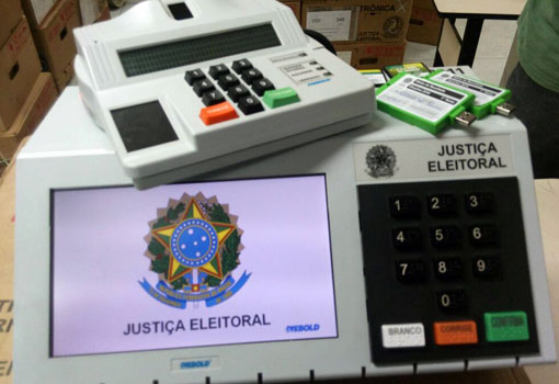 Liminar suspende regra da minirreforma eleitoral que prevê voto impresso