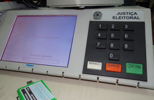 Eleições 2014: Ibope vai divulgar pesquisa eleitoral na terça (26)