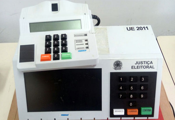 Faltam 9 dias: eleitores deverão escolher dois candidatos diferentes para cargo no Senado