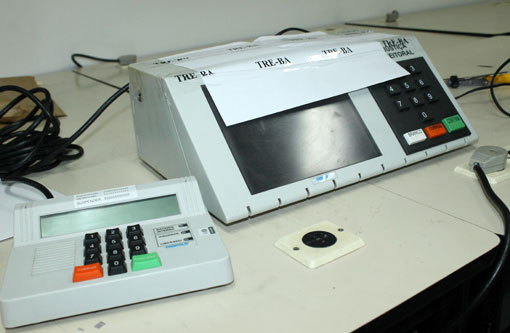 TRE-BA encerra nessa sexta-feira (17/6) testes em urnas eletrônicas