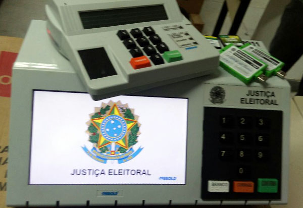 Presidente do TSE defende a confiabilidade das urnas eletrônicas