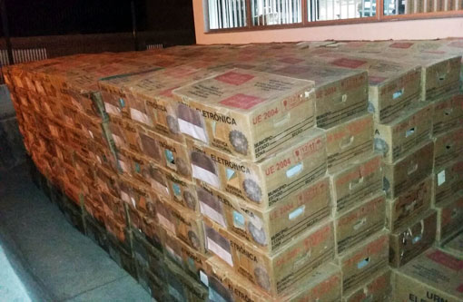 Cartório da 90ª Zona Eleitoral recebe 1.338 urnas de identificação biométrica