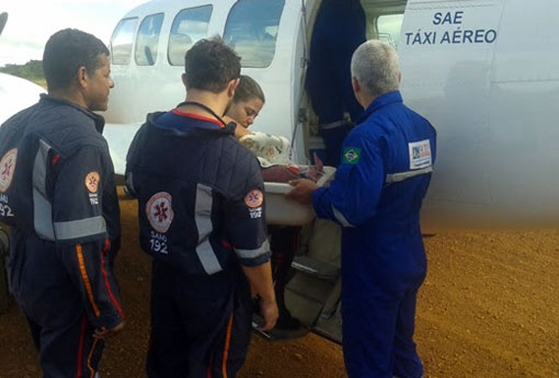 Livramento: com problemas de saúde, bebê de apenas 6 dias de vida é transferido em táxi aéreo para Feira de Santana