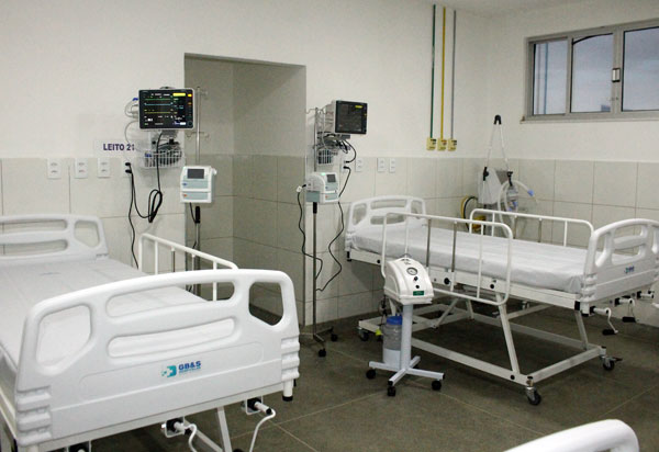 Mais de 456,6 mil pessoas já perderam a vida por covid-19 no Brasil