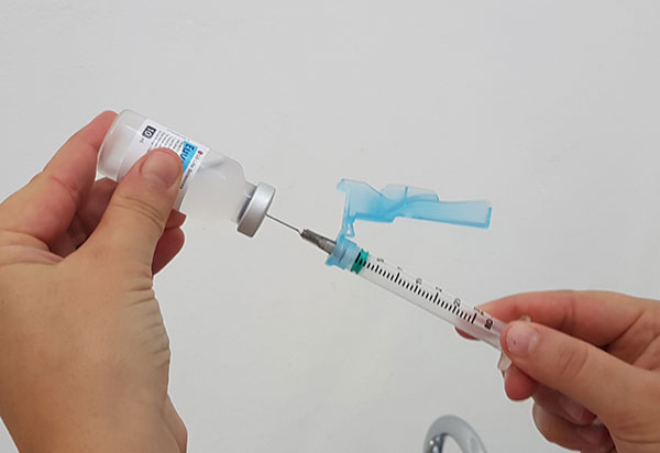 Governo Federal inicia a distribuição da vacina