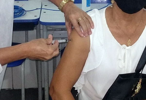 Brumado: 14.320 pessoas receberam 1ª dose da vacina contra o Novo Coronavírus