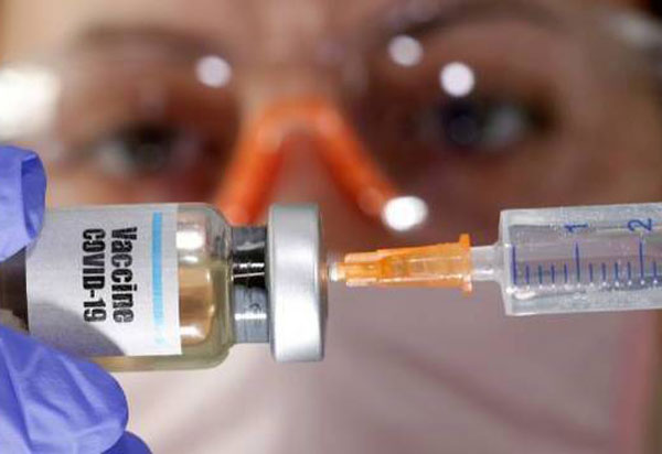 Covid-19: vacina da Moderna entra em estágio avançado de testes nos EUA