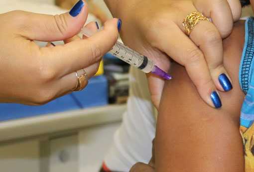 Vacinação contra a gripe começa na próxima segunda-feira