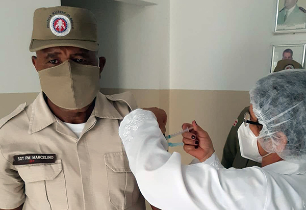 Covid-19: Vacinação para trabalhadores da segurança na Bahia é ampliada para faixa dos 45 a 49 anos