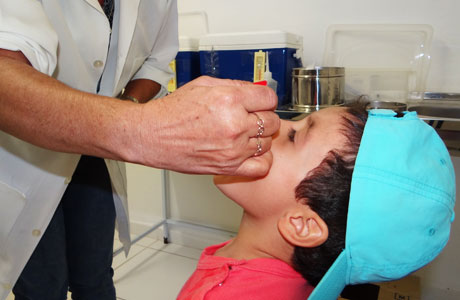 BA: VACINAÇÃO CONTRA PÓLIO PROSSEGUE ATÉ 5 DE JULHO