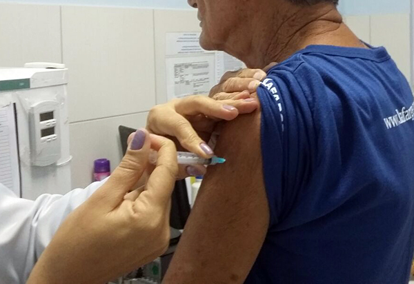 Campanha de vacinação contra a gripe começa na segunda