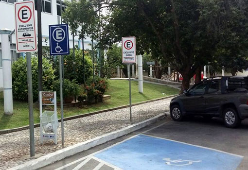 Brumado: Superintendência de Trânsito alerta população para uso de vagas preferenciais