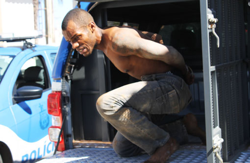 Brumado: Jovem que foi preso em Ibitira simula passar mal; foge de hospital, mas é recapturado