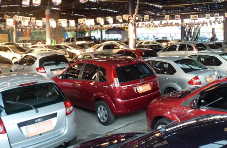 QUEDA: VENDAS DE CARROS CAEM 13,3% EM JANEIRO