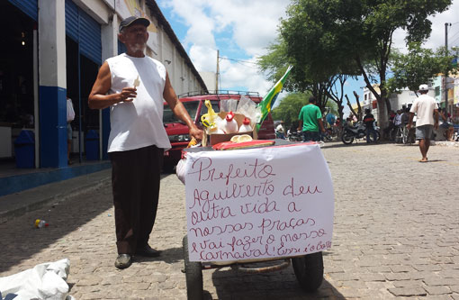 Brumado: Vendedor de picolés satisfeito com a administração do prefeito Aguiberto