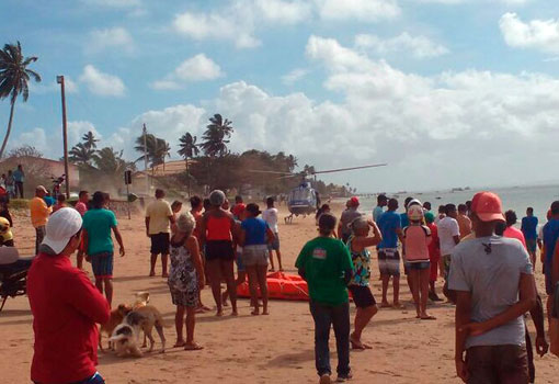 Cinco morrem e 21 são resgatados após lancha que faz a travessia Salvador-Mar Grande virar na Baía de Todos-os-Santos