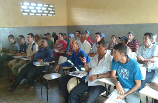 Vereador José Carlos de Jonas participa de reunião na comunidade Boi Morto e visita projeto piloto de revitalização da cultura do algodão