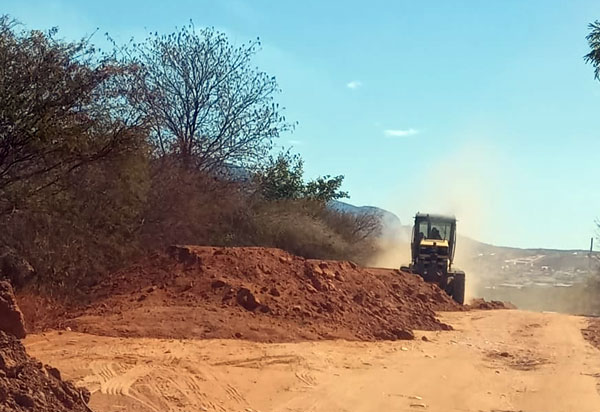 Brumado: Patrolamentos de estradas vicinais indicados pela vereadora Verimar do Sindicato estão sendo executados