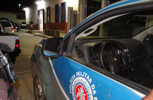 Brumado: Bandidos roubam moto de pastor e fazem família refém no mesmo bairro