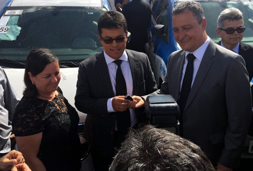 Aracatu: município recebe do governador Rui Costa viatura para Polícia Civil 
