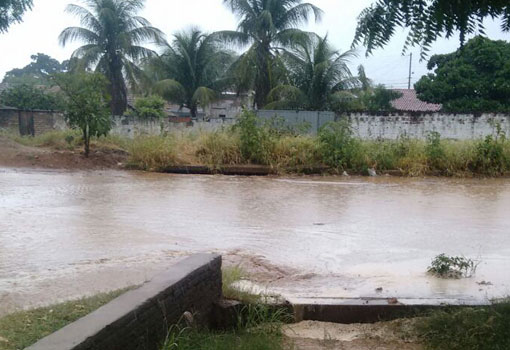 Brumado: moradores da Avenida Gabriel Messias, na Vila Presidente Vargas convivem com as péssimas condições da via