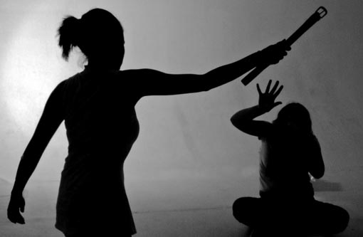 Violência contra crianças e adolescentes pode levar ao uso de drogas