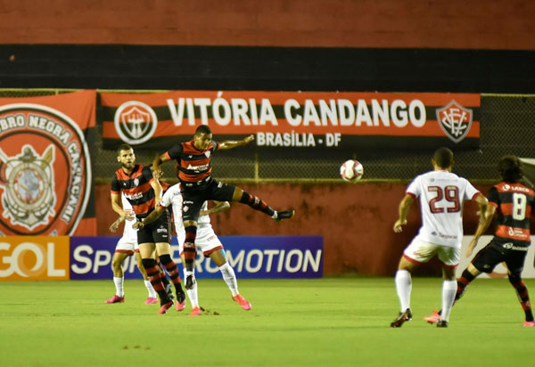 Série B: Vitória é superado no primeiro jogo disputado em casa pelo Brasileiro de 2021