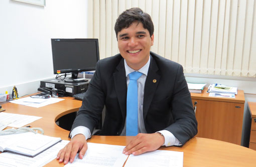 Deputado Vitor Bonfim comemora liberação de mais recursos para Adutora do Algodão