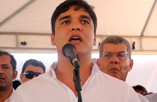 Brumado: Secretário de Agricultura Vitor Bonfim participa da solenidade nos Residenciais Brisas 3 e 4