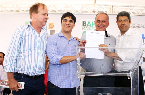 Deputado Vítor participa de inauguração do SETAF em Brumado