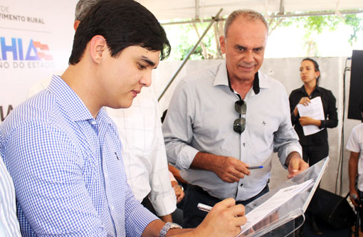 Deputado Vítor participa de inauguração do SETAF em Brumado