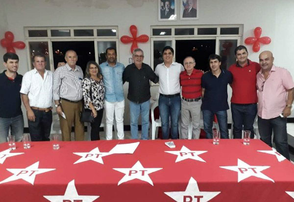 Em nota, PT brumadense explica o porquê de apoiar a dobradinha Waldenor Pereira e Vitor Bonfim