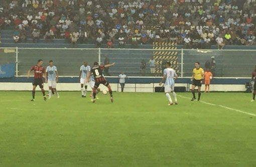 Vitória vence e se iguala em pontos ao 2º colocado, Bahia é derrotado e continua fora do G4