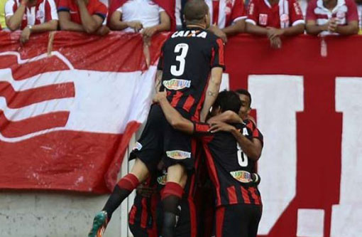 Série B: Bahia empata em casa; Vitória perde de virada fora